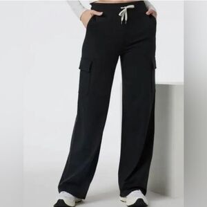 NWT Vuori Halo Essential Cargo Wideleg Pants, Black Heather, XS